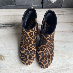 WOMENS FAUX LEOPARD BOOTIES SIZE:9